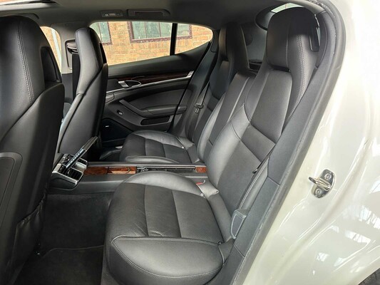 Porsche Panamera 4S 4.8 V8 400PS 2010