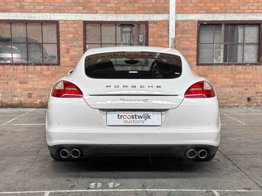 Porsche Panamera 4S 4.8 V8 400PS 2010