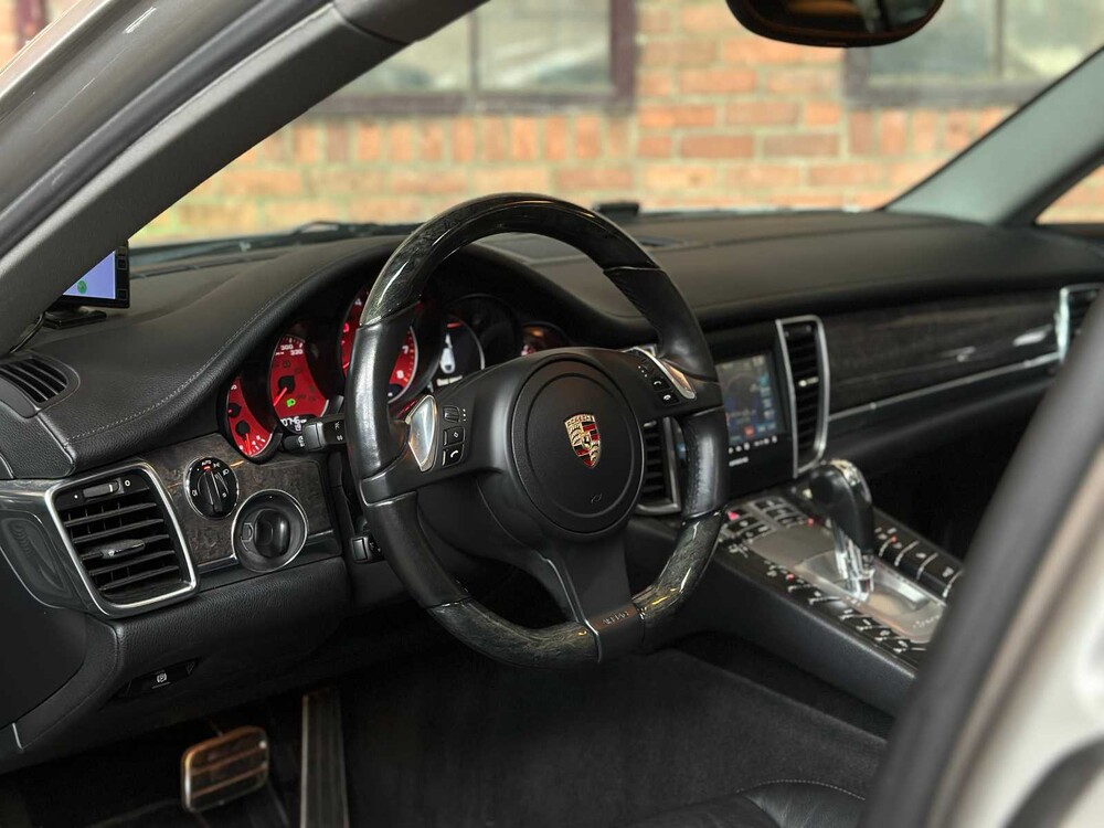 Porsche Panamera 4S 4.8 V8 400pk 2012