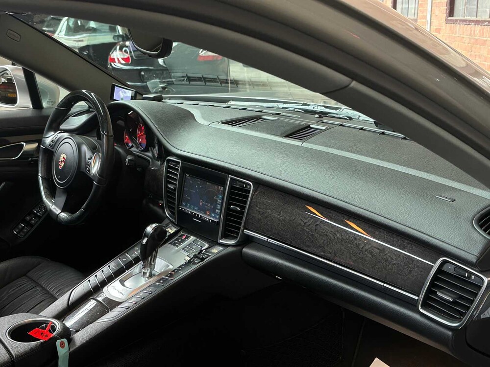 Porsche Panamera 4S 4.8 V8 400pk 2012