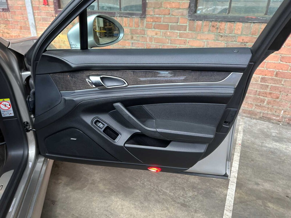 Porsche Panamera 4S 4.8 V8 400pk 2012