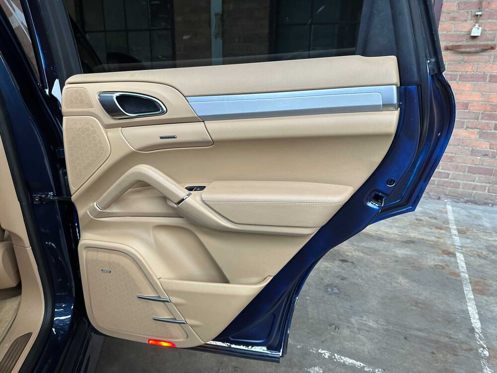 Porsche Cayenne GTS 4.8 V8 420pk 2013