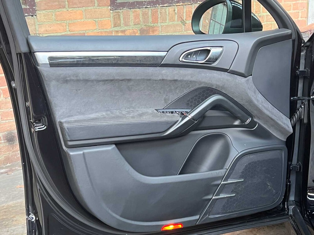 Porsche Cayenne GTS 4.8 V8 420pk 2014