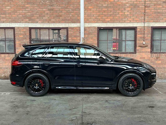 Porsche Cayenne GTS 4.8 V8 420pk 2014