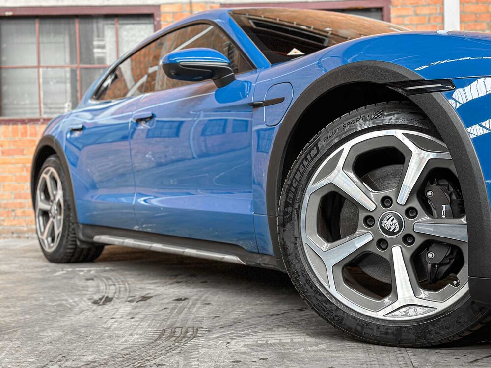 Porsche Taycan Cross Turismo 4 93 kWh 381pk 2022, R-651-PT