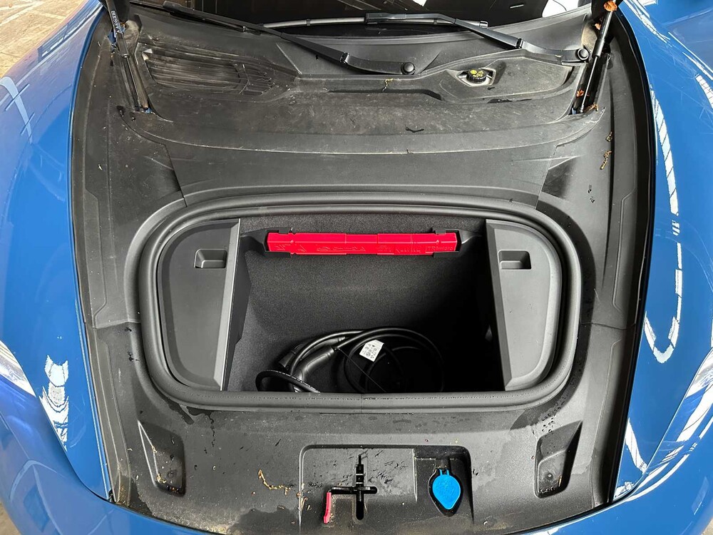 Porsche Taycan Cross Turismo 4 93 kWh 381pk 2022, R-651-PT