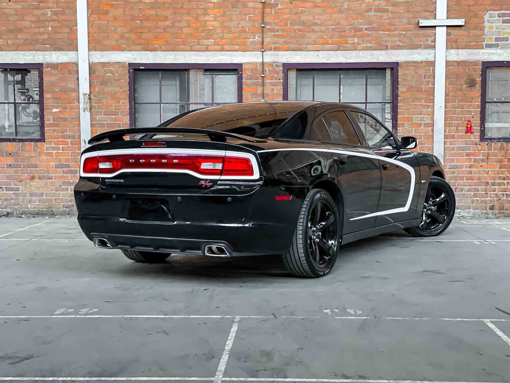 Dodge Charger RT HEMI 5.7 V8 375pk 2013