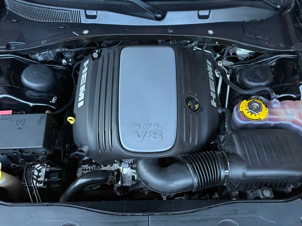 Dodge Charger RT HEMI 5.7 V8 375pk 2013