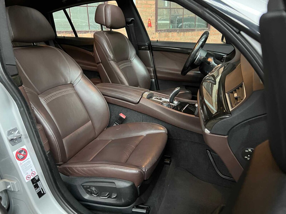 BMW 550xi Gran Turismo M-Sport High Executive 4.4 V8 F07 449pk 2014 5-serie, 3-SXD-67