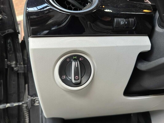 Volkswagen e-Up! 60kw 2015, R-694-XD