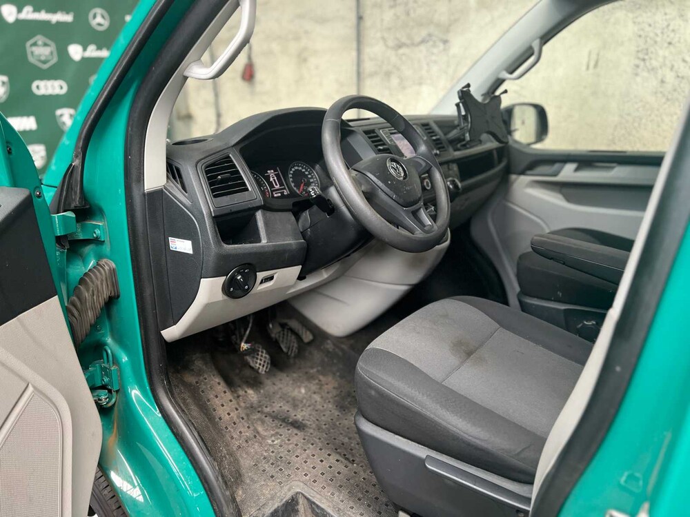 Volkswagen Transporter 2.0 TDI L1H1 Highl. 84hp 2018, V-236-PF