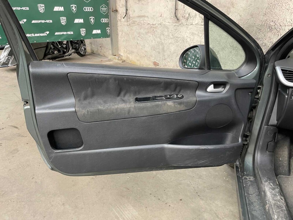 Peugeot 207 1.4 VTi Cool 'n Blue 95hp 2008, 05-ZH-XZ