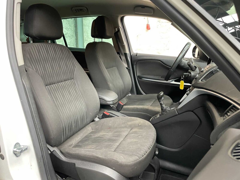 Opel Zafira Tourer 1.4 Edition 140hp 2012, 95-TKG-6