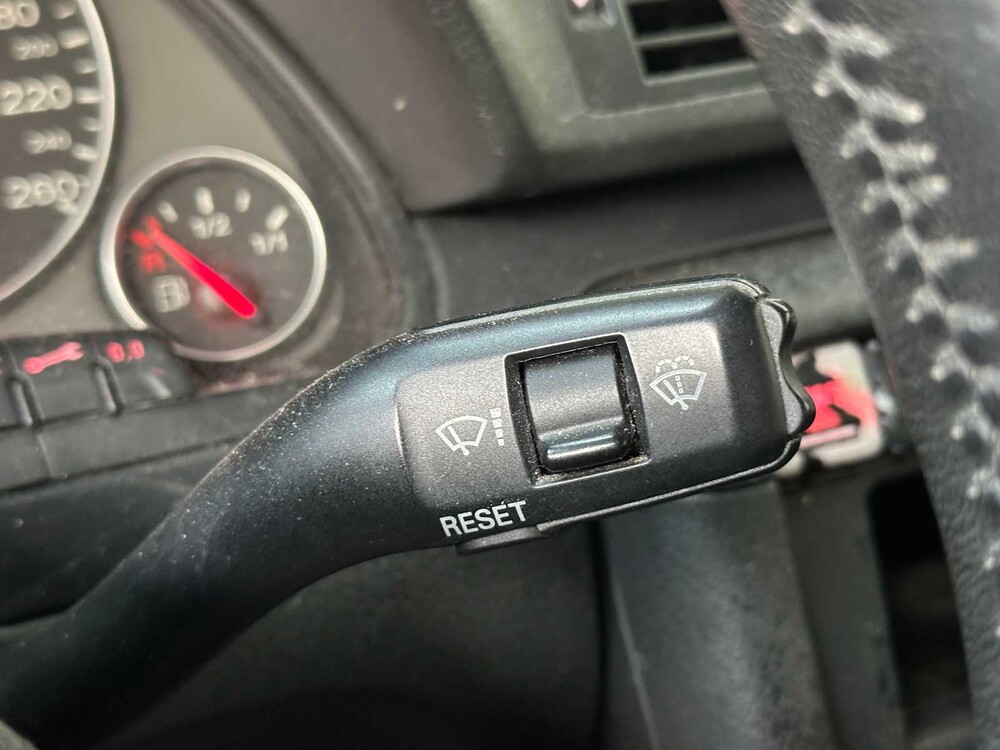 Audi A4 Sedan 2.0 FSI 150hp 2002 75-JZ-RP