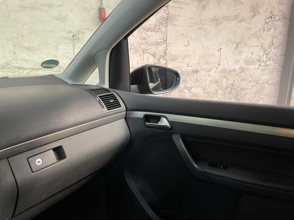Volkswagen Touran 1.4 TSI Comfl. Eco 150hp 2012, HJL-34-B