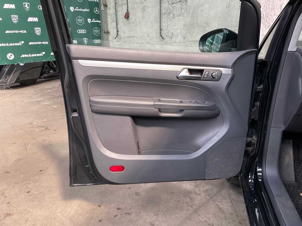 Volkswagen Touran 1.4 TSI Comfl. Eco 150hp 2012, HJL-34-B