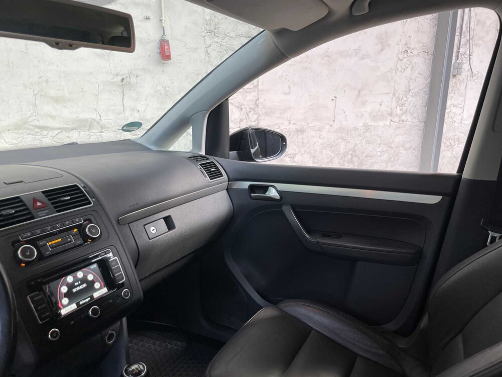 Volkswagen Touran 1.4 TSI Comfl. Eco 150hp 2012, HJL-34-B
