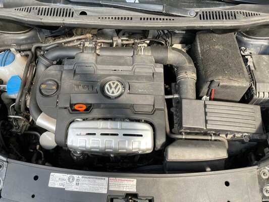 Volkswagen Touran 1.4 TSI Comfl. Eco 150pk 2012, HJL-34-B