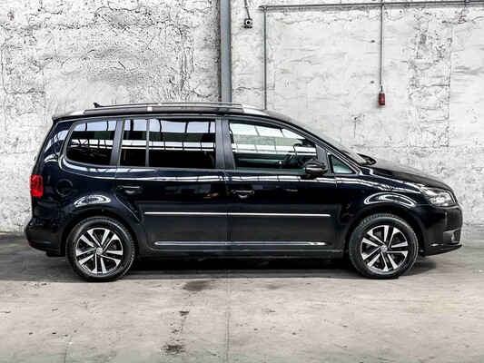 Volkswagen Touran 1.4 TSI Comfl. Eco 150pk 2012, HJL-34-B