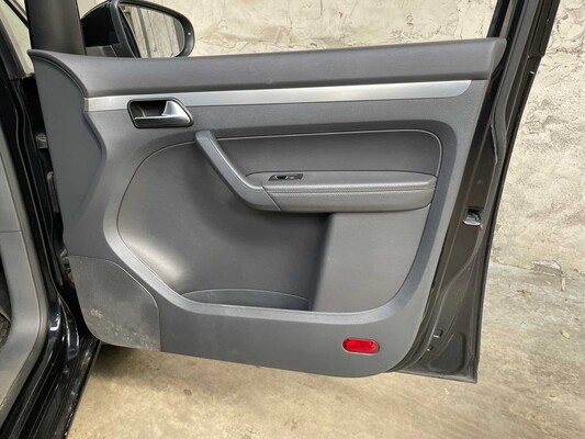 Volkswagen Touran 1.4 TSI Comfl. Eco 150pk 2012, HJL-34-B