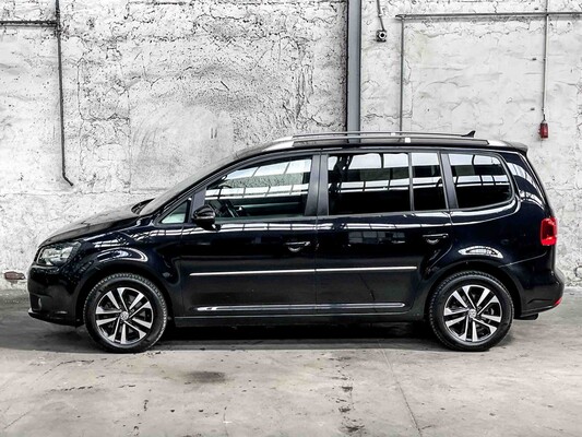 Volkswagen Touran 1.4 TSI Comfl. Eco 150pk 2012, HJL-34-B