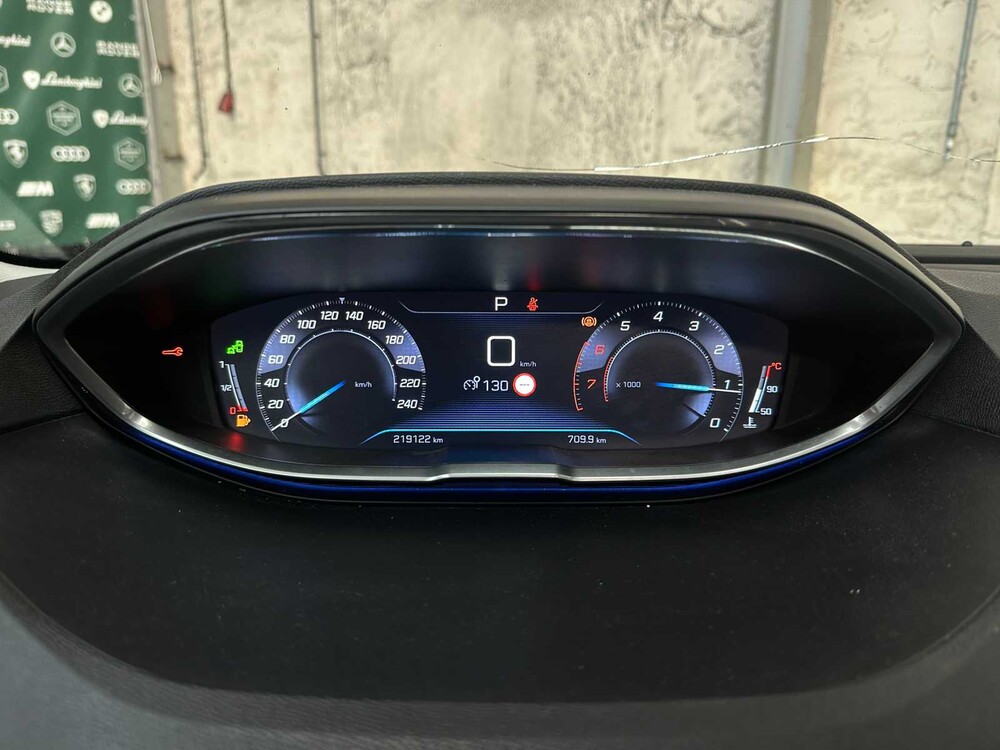 Peugeot 5008 1.2 PureTech Allure 131hp 2018, SN-451-R