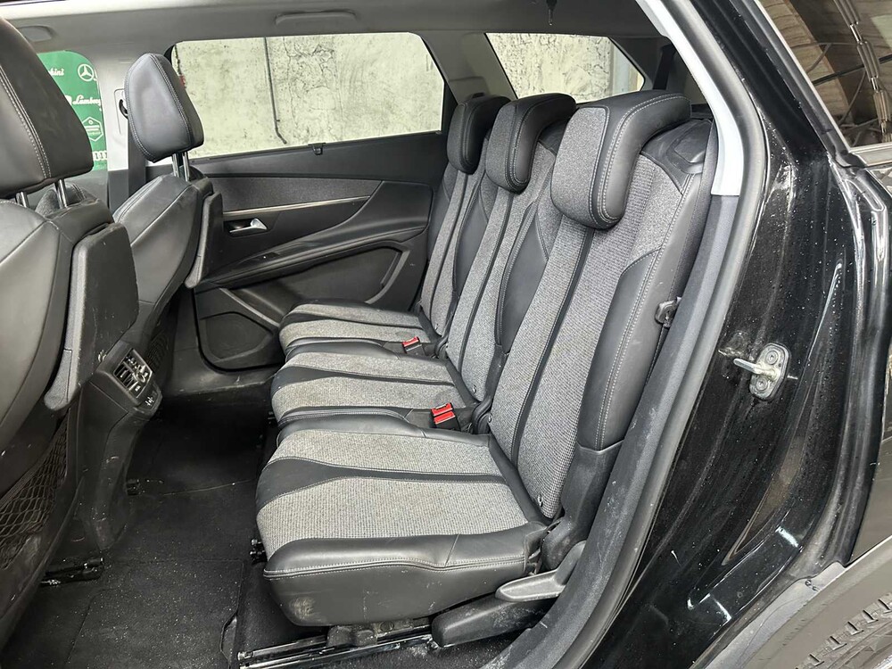 Peugeot 5008 1.2 PureTech Allure 131hp 2018, SN-451-R