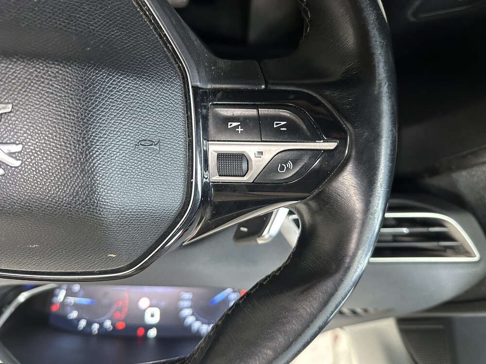 Peugeot 5008 1.2 PureTech Allure 131hp 2018, SN-451-R