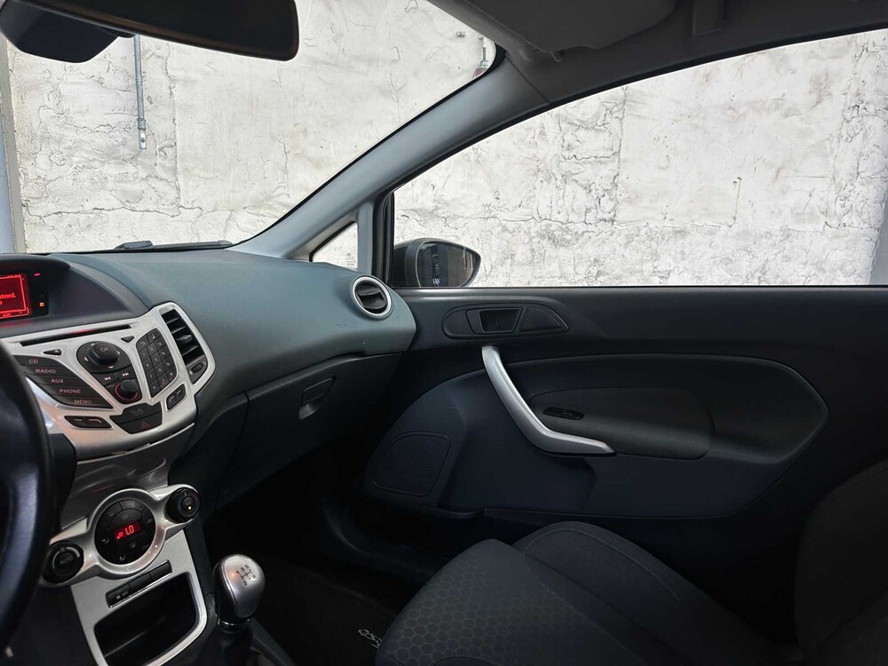 Ford Fiesta 1.6 Ghia 120hp 2010, R-735-PH