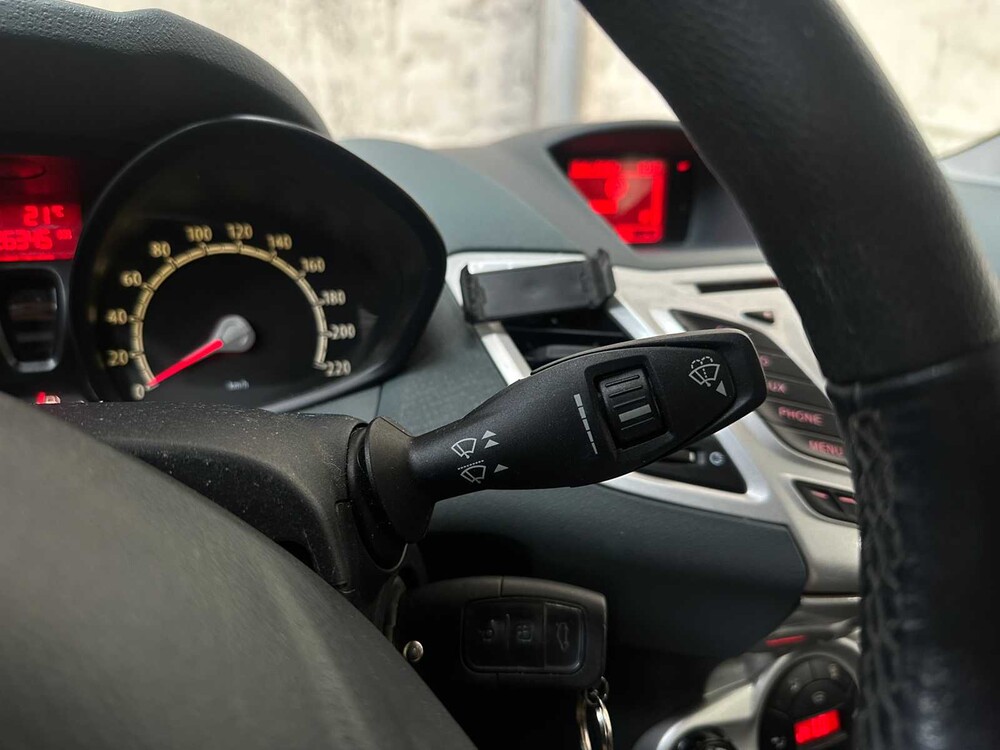 Ford Fiesta 1.6 Ghia 120hp 2010, R-735-PH