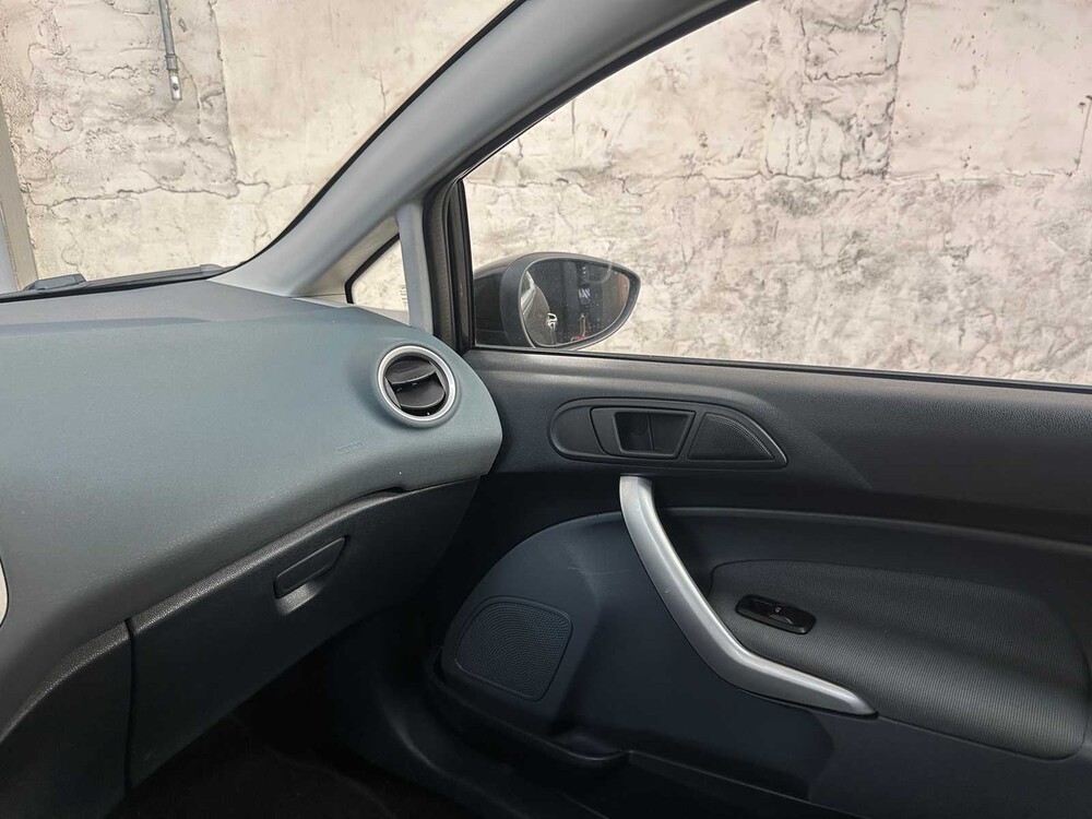 Ford Fiesta 1.6 Ghia 120hp 2010, R-735-PH