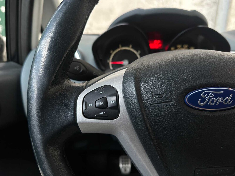 Ford Fiesta 1.6 Ghia 120hp 2010, R-735-PH