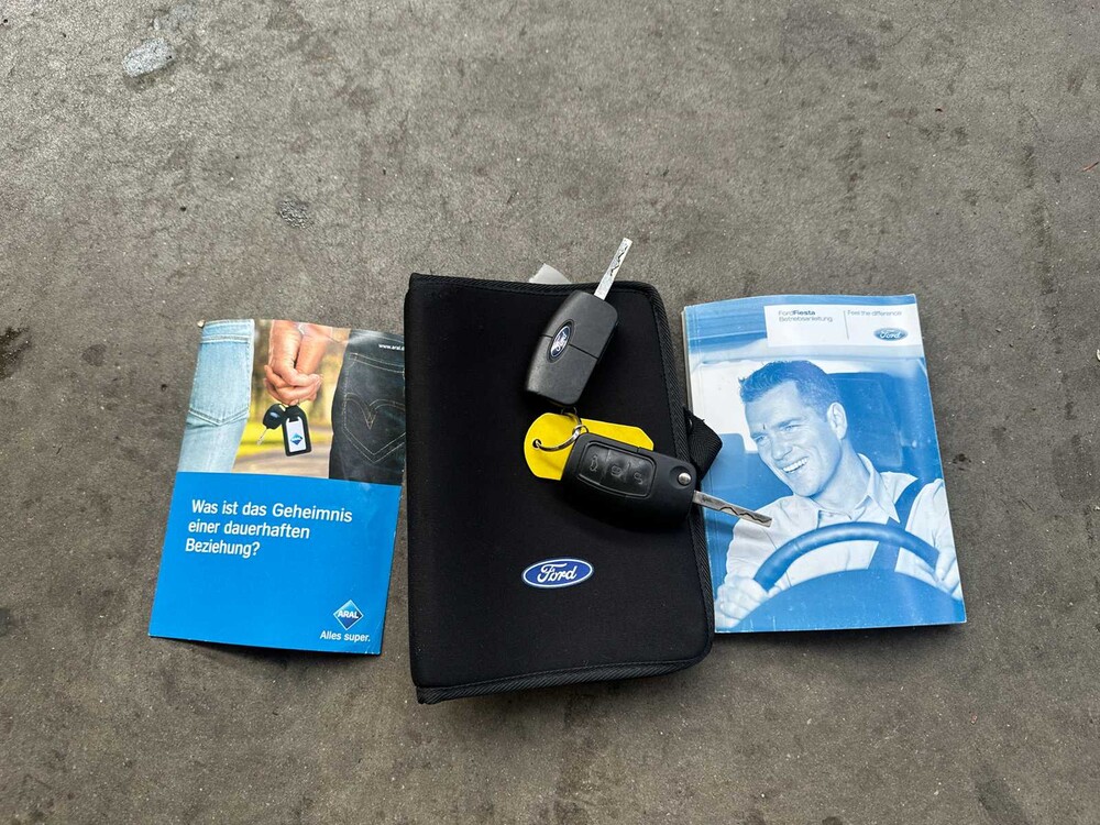 Ford Fiesta 1.6 Ghia 120hp 2010, R-735-PH