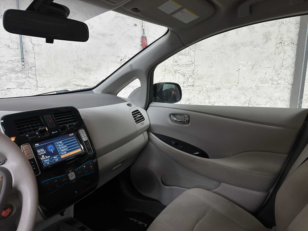 Nissan LEAF Base 24 kWh 2012, 20-ZDD-3