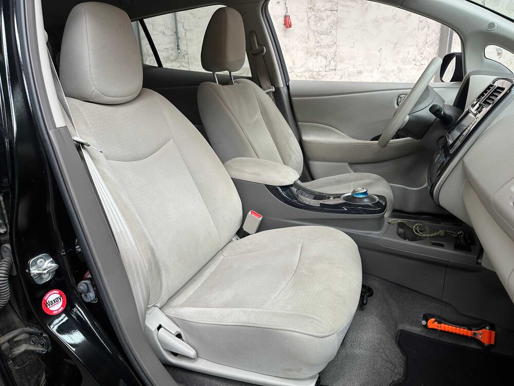 Nissan LEAF Base 24 kWh 2012, 20-ZDD-3