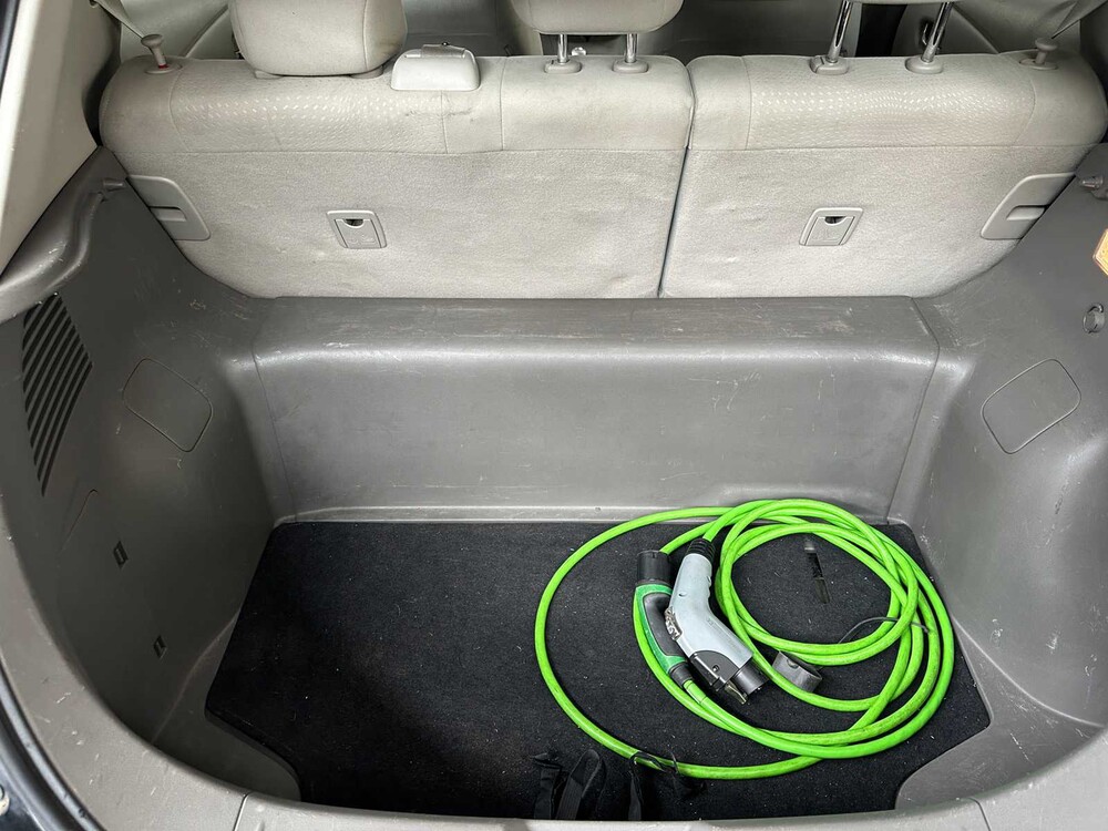 Nissan LEAF Base 24 kWh 2012, 20-ZDD-3