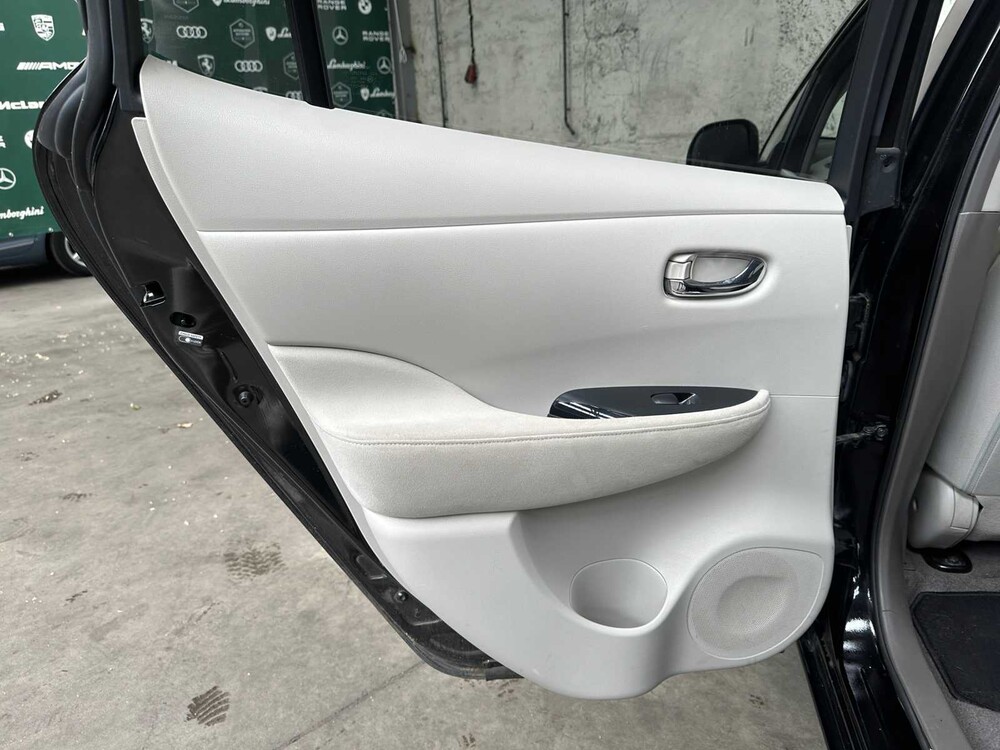 Nissan LEAF Base 24 kWh 2012, 20-ZDD-3