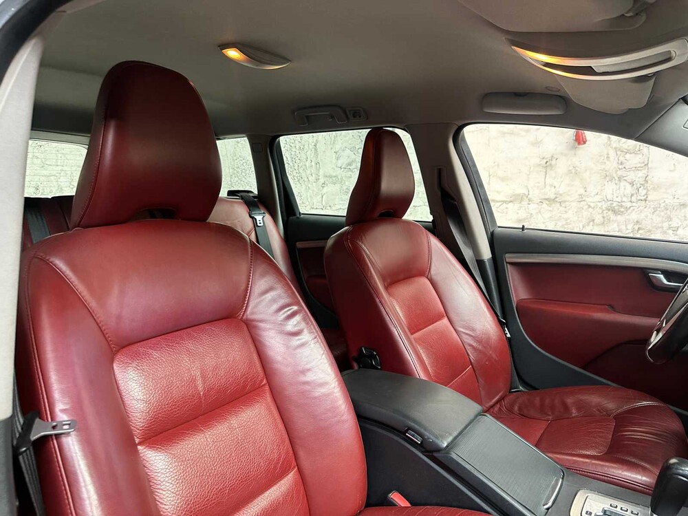 Volvo V70 2.4D Momentum 175hp 2010, 48-KXP-9