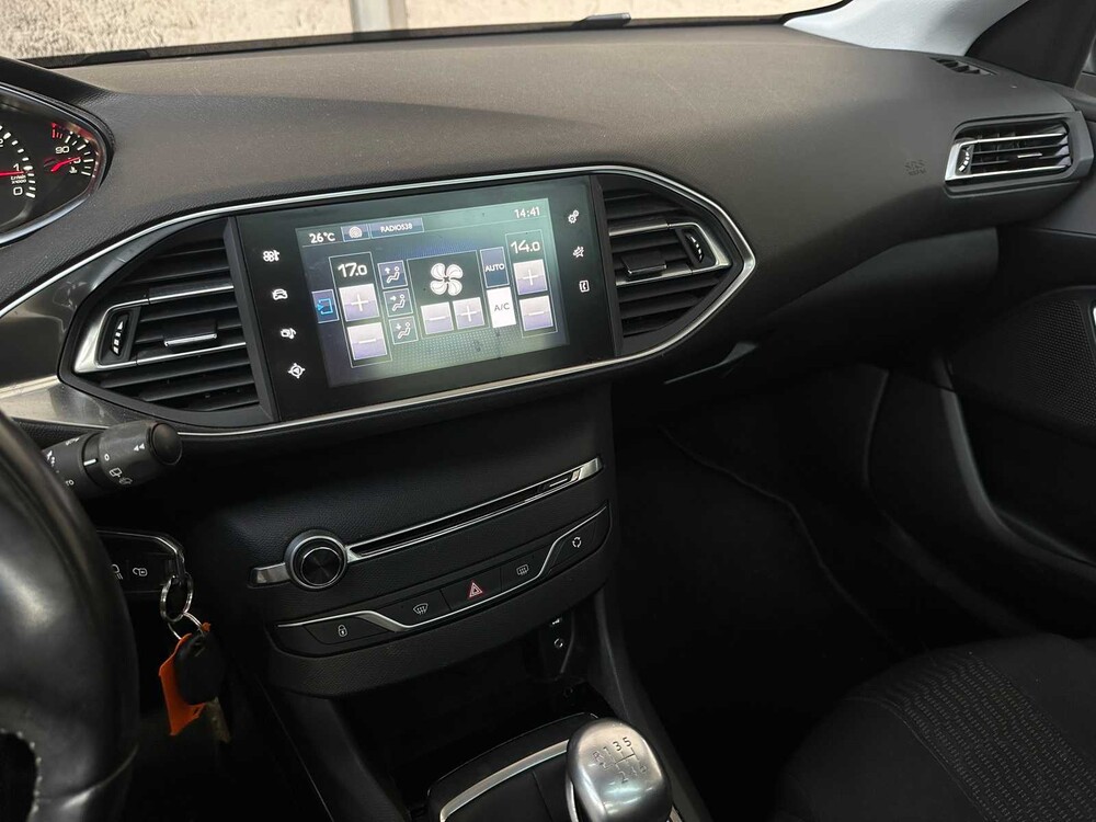 Peugeot 308 SW 1.2 PureTech Style 131hp 2016, JL-799-X