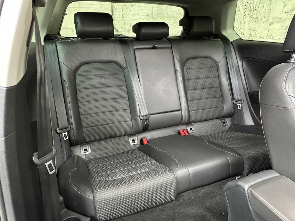 Volkswagen Golf 1.4 TSI ACT Business Edition 150hp 2015, 7-ZKB-17