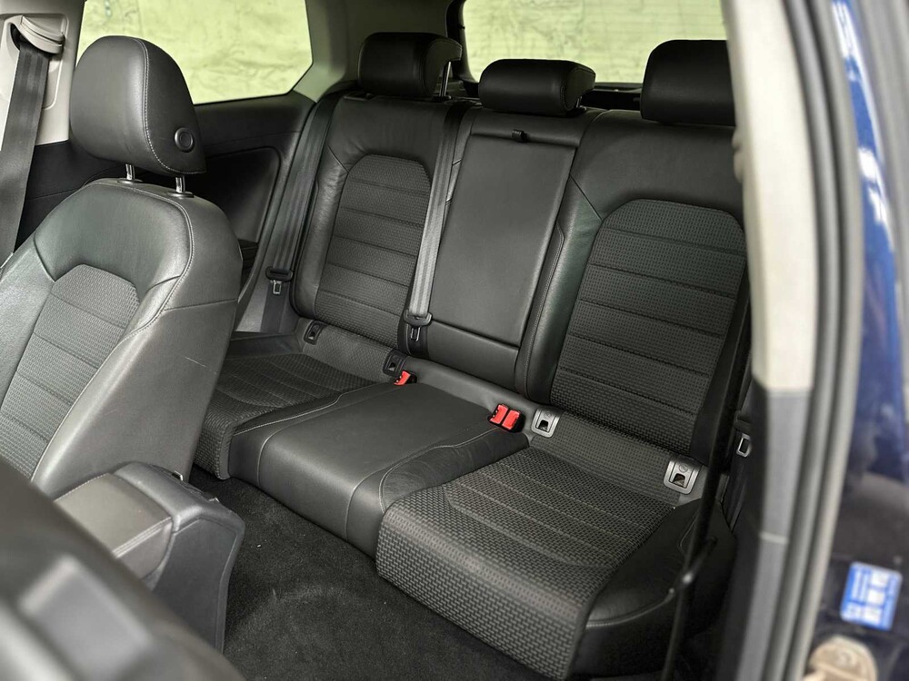 Volkswagen Golf 1.4 TSI ACT Business Edition 150hp 2015, 7-ZKB-17