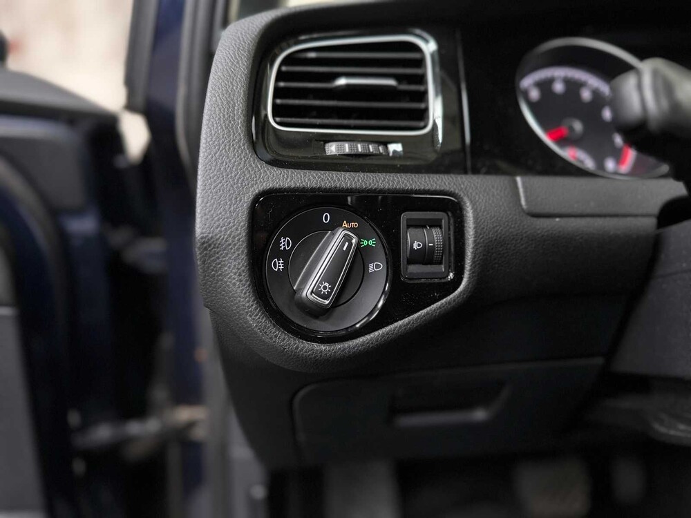 Volkswagen Golf 1.4 TSI ACT Business Edition 150hp 2015, 7-ZKB-17