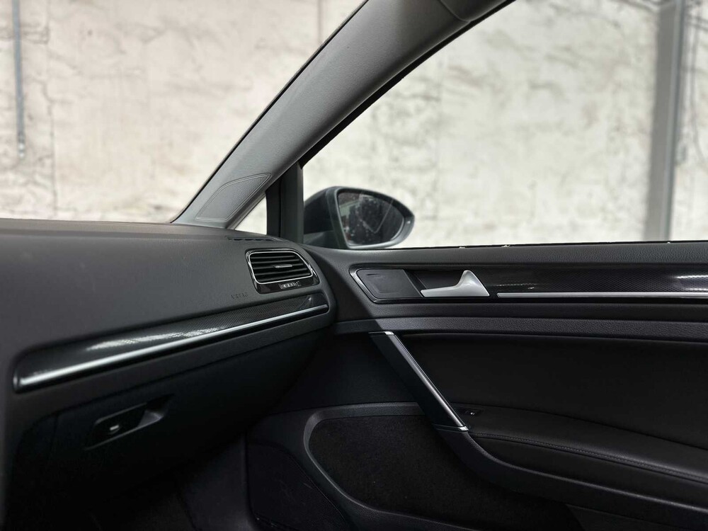 Volkswagen Golf 1.4 TSI ACT Business Edition 150hp 2015, 7-ZKB-17