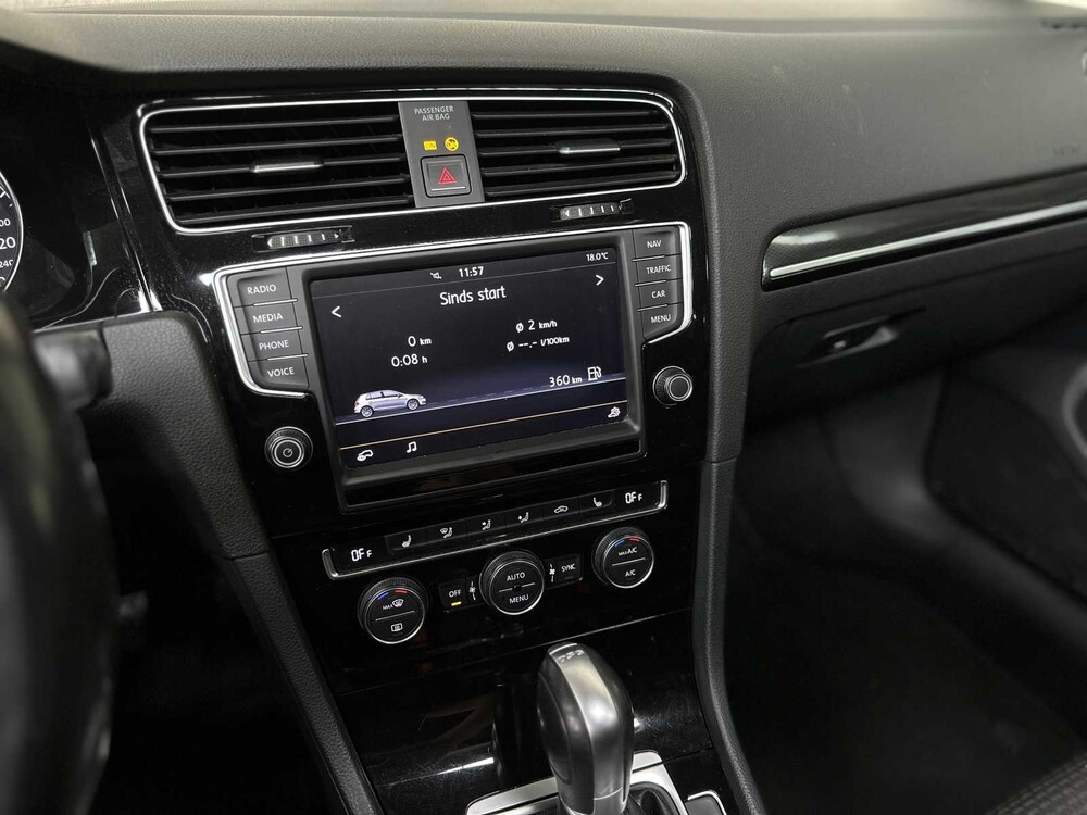 Volkswagen Golf 1.4 TSI ACT Business Edition 150hp 2015, 7-ZKB-17