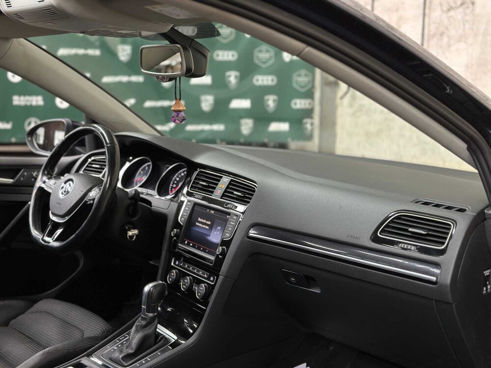 Volkswagen Golf 1.4 TSI ACT Business Edition 150hp 2015, 7-ZKB-17