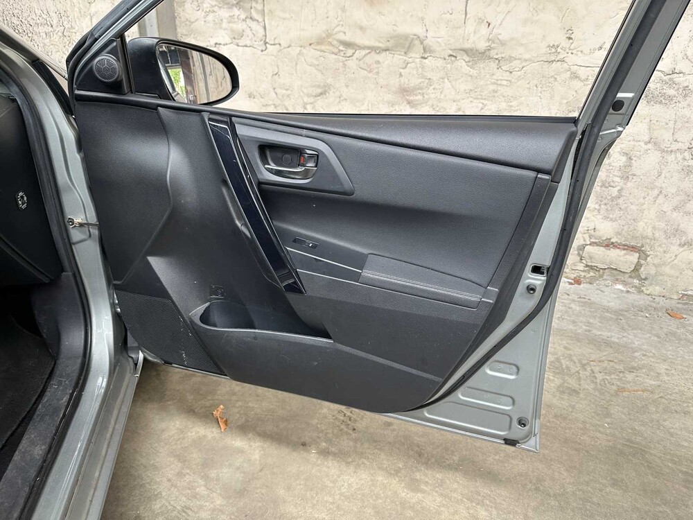 Toyota Auris Touring Sports 1.8 Hybrid Lease Pro 99hp 2015, HP-749-Z