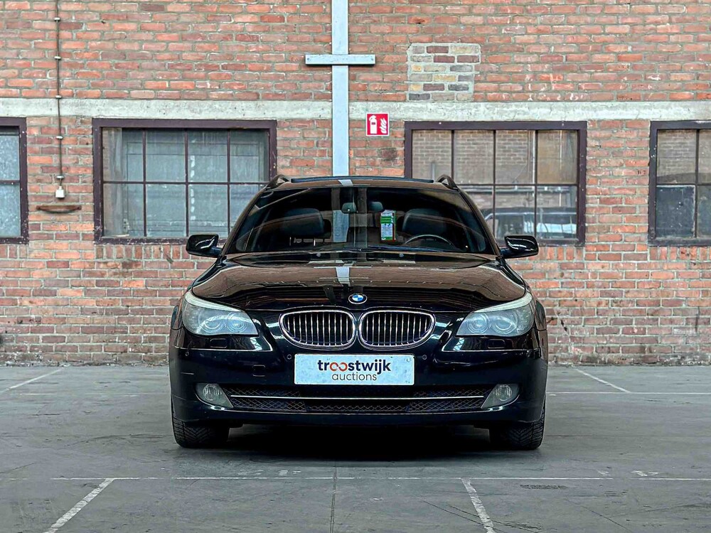 BMW 525i Touring Executive 218hp 2009 5-series E61, 02-LRN-4