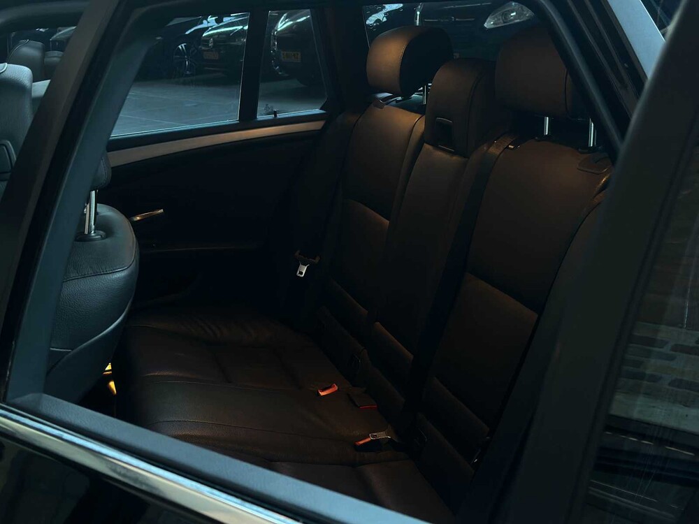 BMW 525i Touring Executive 218hp 2009 5-series E61, 02-LRN-4