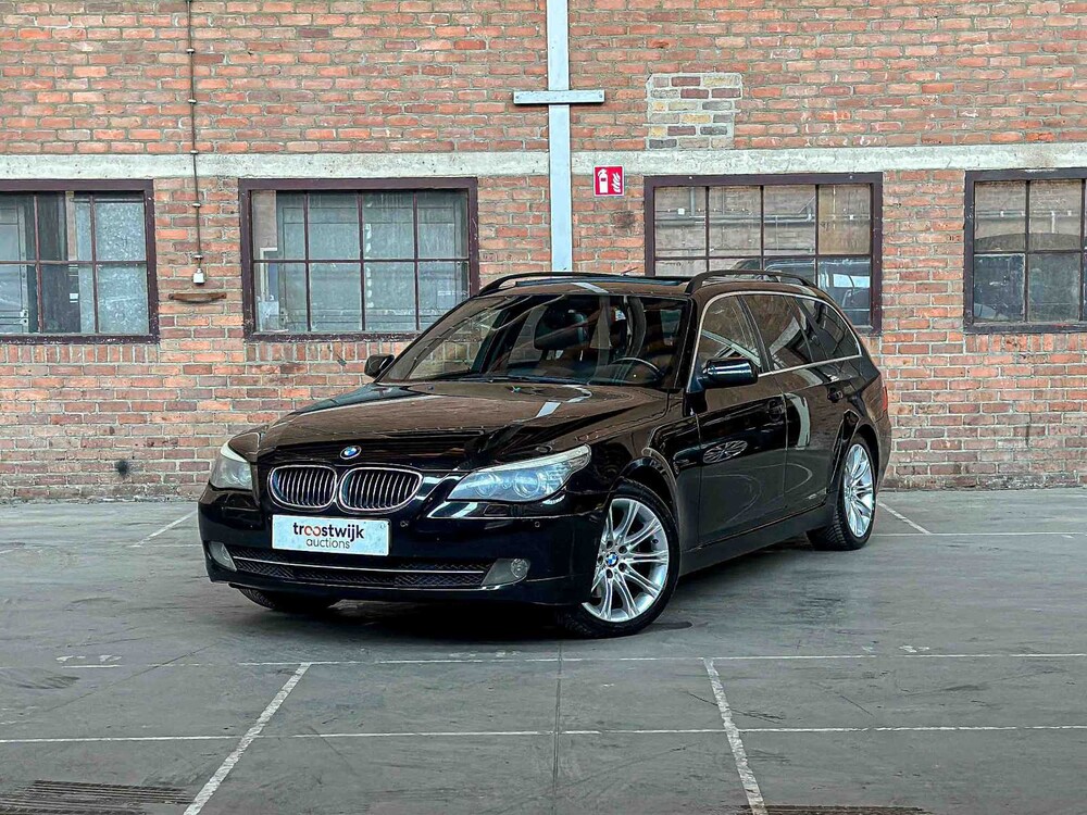 BMW 525i Touring Executive 218hp 2009 5-series E61, 02-LRN-4