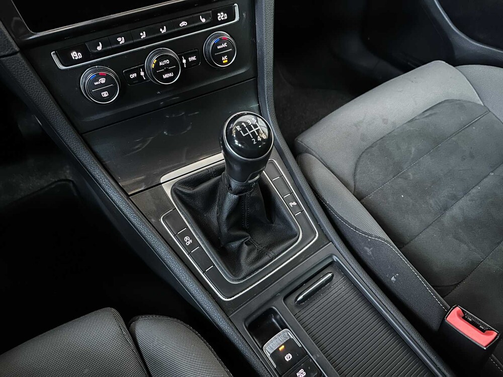 Volkswagen Golf Variant 1.5 TSI CL Bns 131hp 2019, G-820-LH